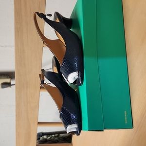 Navy Blue Lizard Print kitten heels 8W